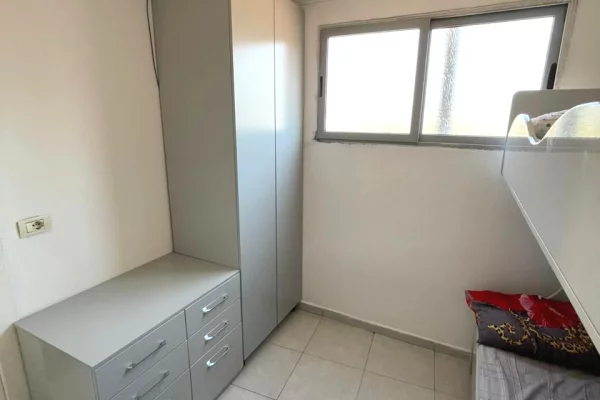 Shtepi me qera Apartament ne Tirane, 1+1, Mobilimi E mobiluar, Pagesa 30,000  Leke.