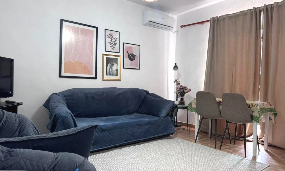 Shtepi me qera Apartament ne Tirane, 1+1, Mobilimi E mobiluar, Pagesa 40,000  Leke.