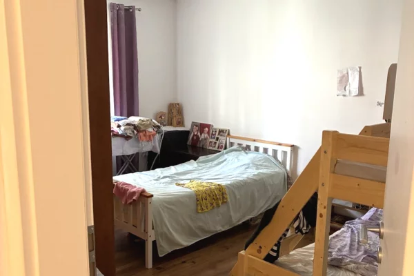 Shtepi ne shitje Apartament ne Tirane, 2+1, Mobilimi Bosh, pa mobiluar, Pagesa 160,000  Euro.