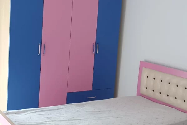 Shtepi me qera Apartament ne Tirane, 2+1, Mobilimi E mobiluar, Pagesa 40,000  Leke.