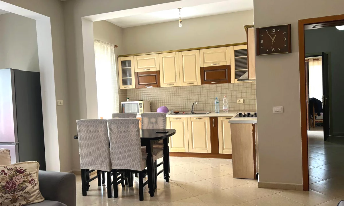 Shtepi me qera Apartament ne Tirane, 1+1, Mobilimi E mobiluar, Pagesa 53,000  Leke.