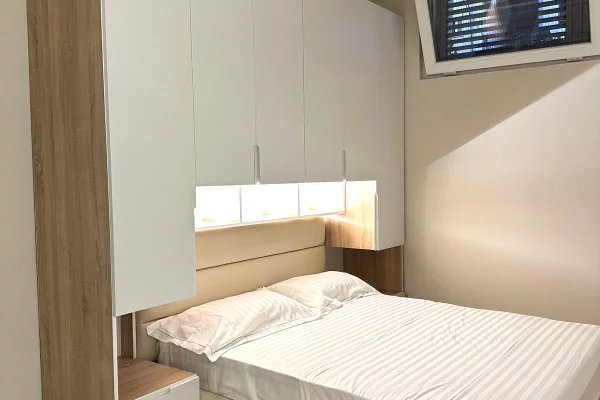 Shtepi me qera Shtepi Private ne Tirane, 1+1, Mobilimi E mobiluar, Pagesa 45,000  Leke.