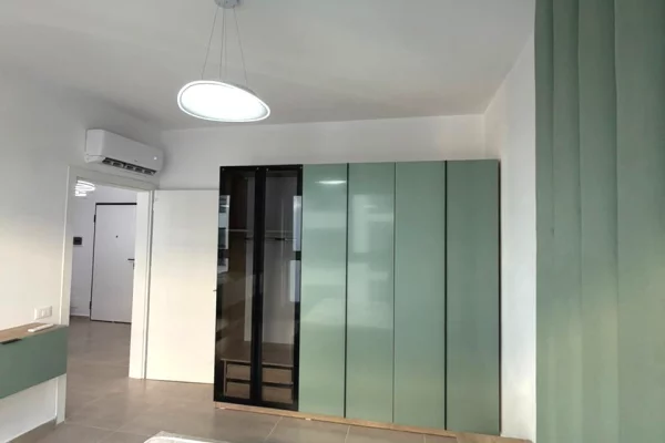 Shtepi ne shitje Apartament ne Durres, 1+1, Mobilimi Bosh, pa mobiluar, Pagesa 95,000  Euro.