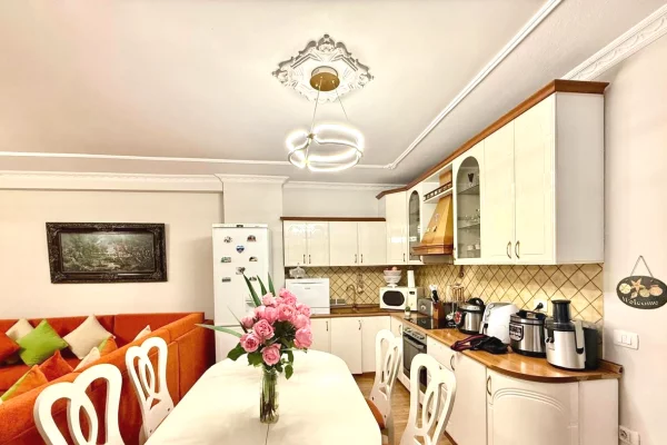 Shtepi me qera Apartament ne Tirane, 2+1, Mobilimi E mobiluar, Pagesa 100,000  Leke.