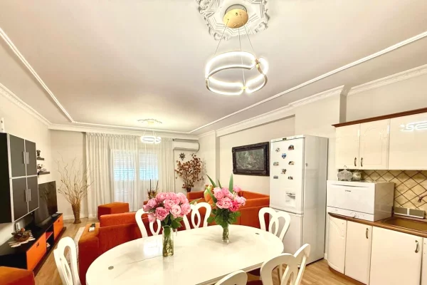 Shtepi me qera Apartament ne Tirane, 2+1, Mobilimi E mobiluar, Pagesa 100,000  Leke.
