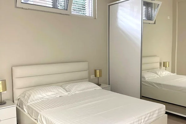 Shtepi me qera Apartament ne Tirane, 1+1, Mobilimi E mobiluar, Pagesa 55,000  Leke.