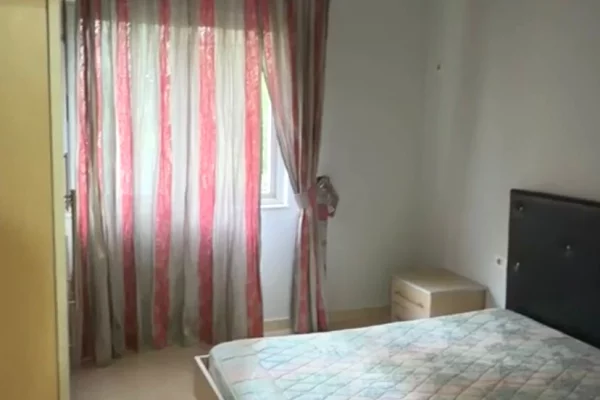 Apartament me qera 1+1 tek Tregu Elektrik, 45,000 leke