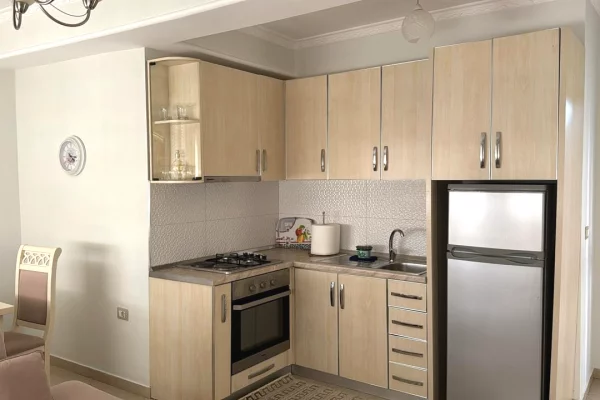 Shtepi me qera Apartament ne Tirane, 2+1, Mobilimi E mobiluar, Pagesa 60,000  Leke.