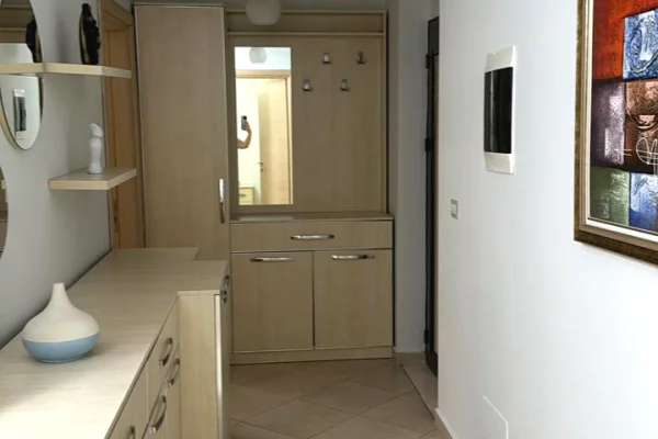 Shtepi me qera Apartament ne Tirane, 2+1, Mobilimi E mobiluar, Pagesa 60,000  Leke.