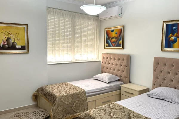 Shtepi me qera Apartament ne Tirane, 2+1, Mobilimi E mobiluar, Pagesa 60,000  Leke.