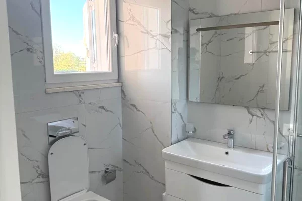 Shtepi me qera Vila Luksoze ne Tirane, 5+1, Mobilimi Bosh, pa mobiluar, Pagesa 4,200  Euro.