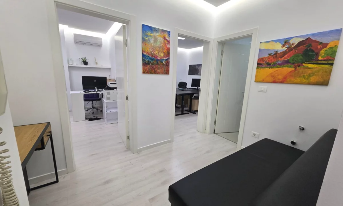  Ambient me qera per Zyra te Shkolla e Baletit/ 50,000 leke