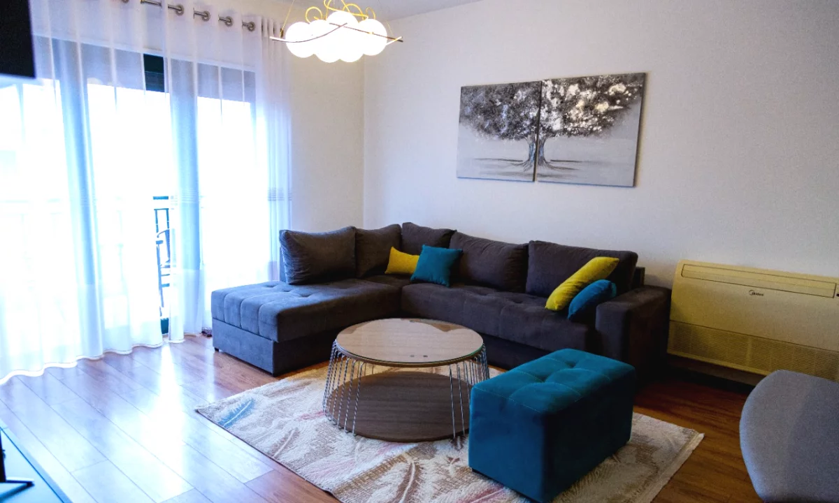 Shtepi me qera Apartament ne Tirane, 2+1, Mobilimi E mobiluar, Pagesa 750  Euro.