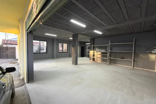 Ambient biznesi me qera 4+1 ne Tirane - 750 Euro