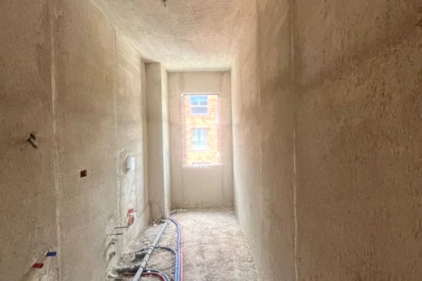 Shtepi ne shitje Apartament ne Tirane, 2+1, Mobilimi Bosh, pa mobiluar, Pagesa 13,900,000  Leke.