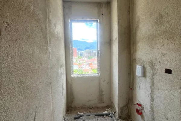 Shtepi ne shitje Apartament ne Tirane, 2+1, Mobilimi Bosh, pa mobiluar, Pagesa 13,900,000  Leke.