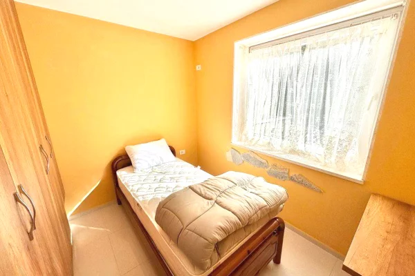 Shtepi me qera Apartament ne Tirane, 2+1, Mobilimi E mobiluar, Pagesa 800  Euro.