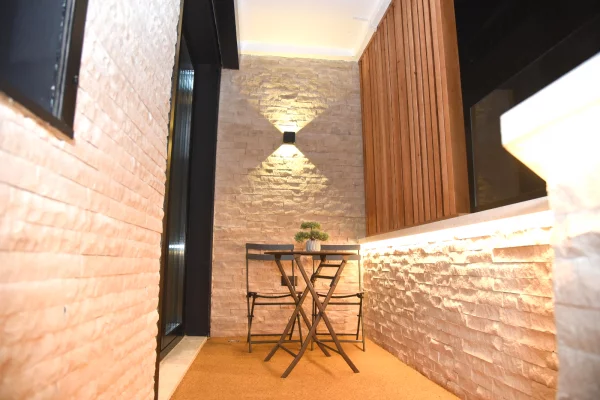 Shtepi me qera Apartament ne Tirane, 2+1, Mobilimi E mobiluar, Pagesa 120,000  Leke.