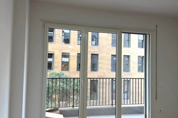 Shtepi me qera Apartament ne Tirane, 2+1, Mobilimi Bosh, pa mobiluar, Pagesa 600  Euro.