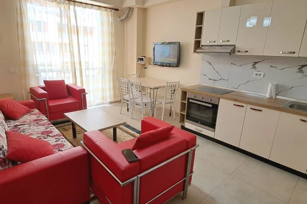 Appartamento in affitto a Tirana 1+1, Arredato