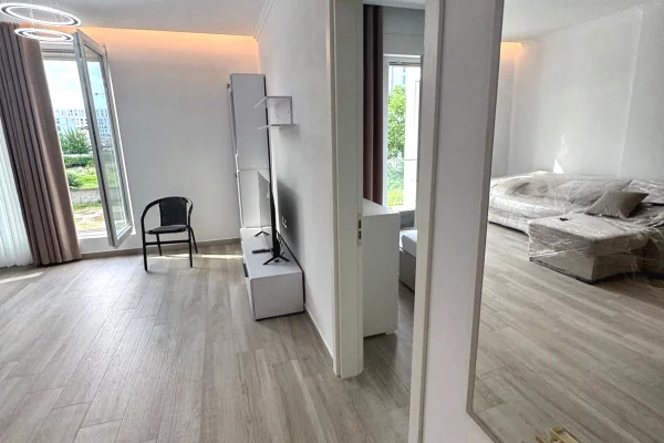 Shtepi me qera Apartament ne Tirane, 1+1, Mobilimi Bosh, pa mobiluar, Pagesa 60,000  Leke.