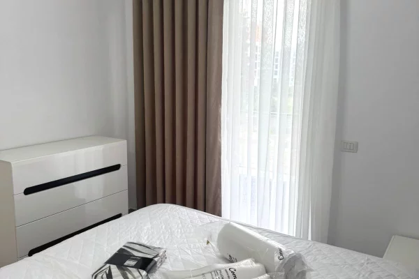 Shtepi me qera Apartament ne Tirane, 1+1, Mobilimi Bosh, pa mobiluar, Pagesa 60,000  Leke.