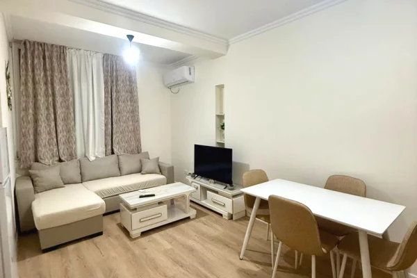 Shtepi me qera Apartament ne Tirane, 1+1, Mobilimi E mobiluar, Pagesa 40,000  Leke.