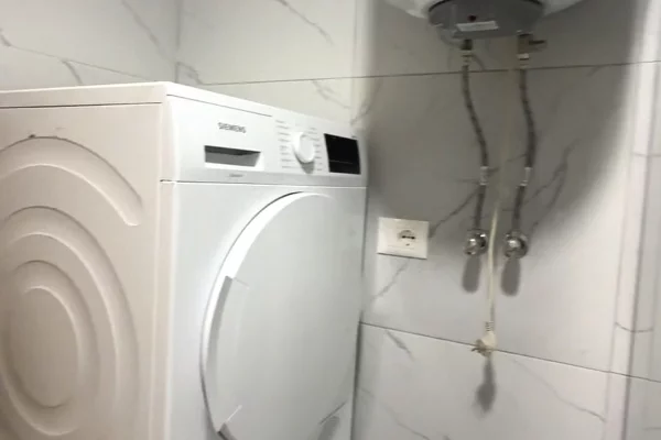 Shtepi me qera Apartament ne Tirane, 1+1, Mobilimi E mobiluar, Pagesa 40,000  Leke.