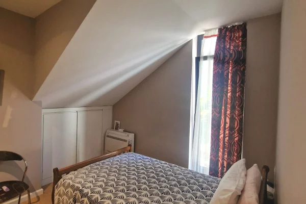 Shtepi me qera Shtepi Private ne Tirane, 3+1, Mobilimi E mobiluar, Pagesa 120,000  Leke.