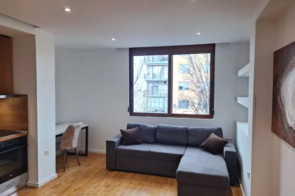 Shtepi me qera Apartament ne Tirane, 2+1, Mobilimi E mobiluar, Pagesa 550  Euro.