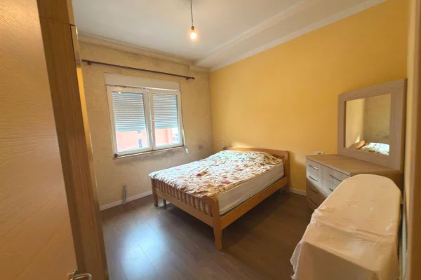 Shtepi me qera Apartament ne Tirane, 1+1, Mobilimi E mobiluar, Pagesa 55,000  Leke.
