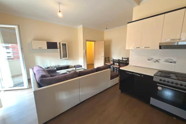Shtepi me qera Apartament ne Tirane, 1+1, Mobilimi E mobiluar, Pagesa 55,000  Leke.