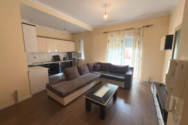 Shtepi me qera Apartament ne Tirane, 1+1, Mobilimi E mobiluar, Pagesa 55,000  Leke.