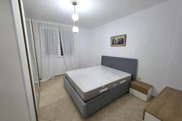 Shtepi me qera Apartament ne Tirane, 1+1, Mobilimi E mobiluar, Pagesa 650  Euro.