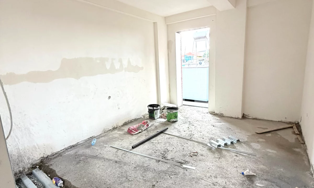 Shtepi ne shitje Apartament ne Tirane, 2+1, Mobilimi Bosh, pa mobiluar, Pagesa 92,446  Euro.