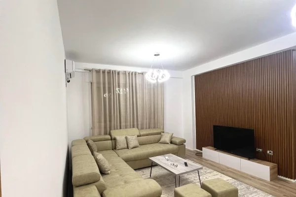 Shtepi me qera Apartament ne Tirane, 1+1, Mobilimi Pjeserisht e mobiluar, Pagesa 600  Euro.