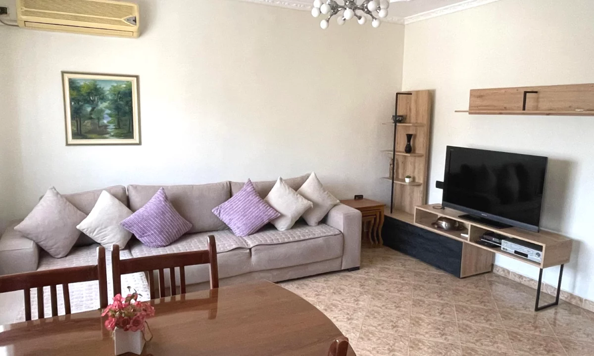 Shtepi me qera Apartament ne Tirane, 1+1, Mobilimi E mobiluar, Pagesa 45,000  Leke.