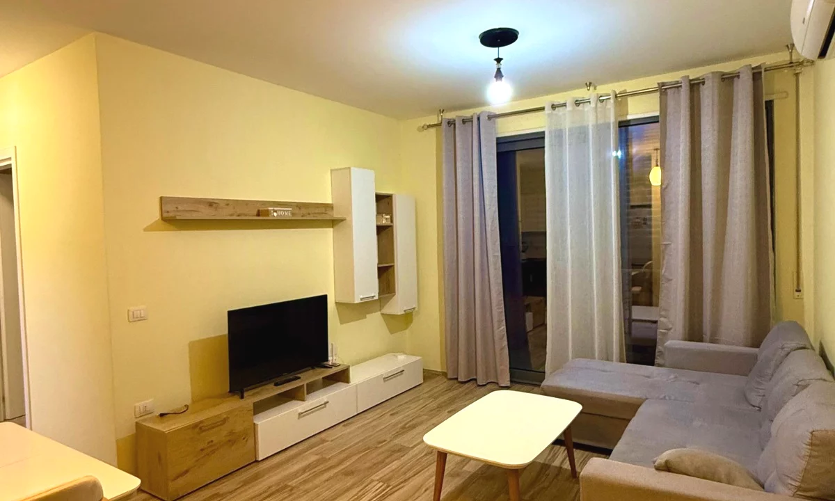 Shtepi me qera Apartament ne Tirane, 2+1, Mobilimi E mobiluar, Pagesa 750  Euro.