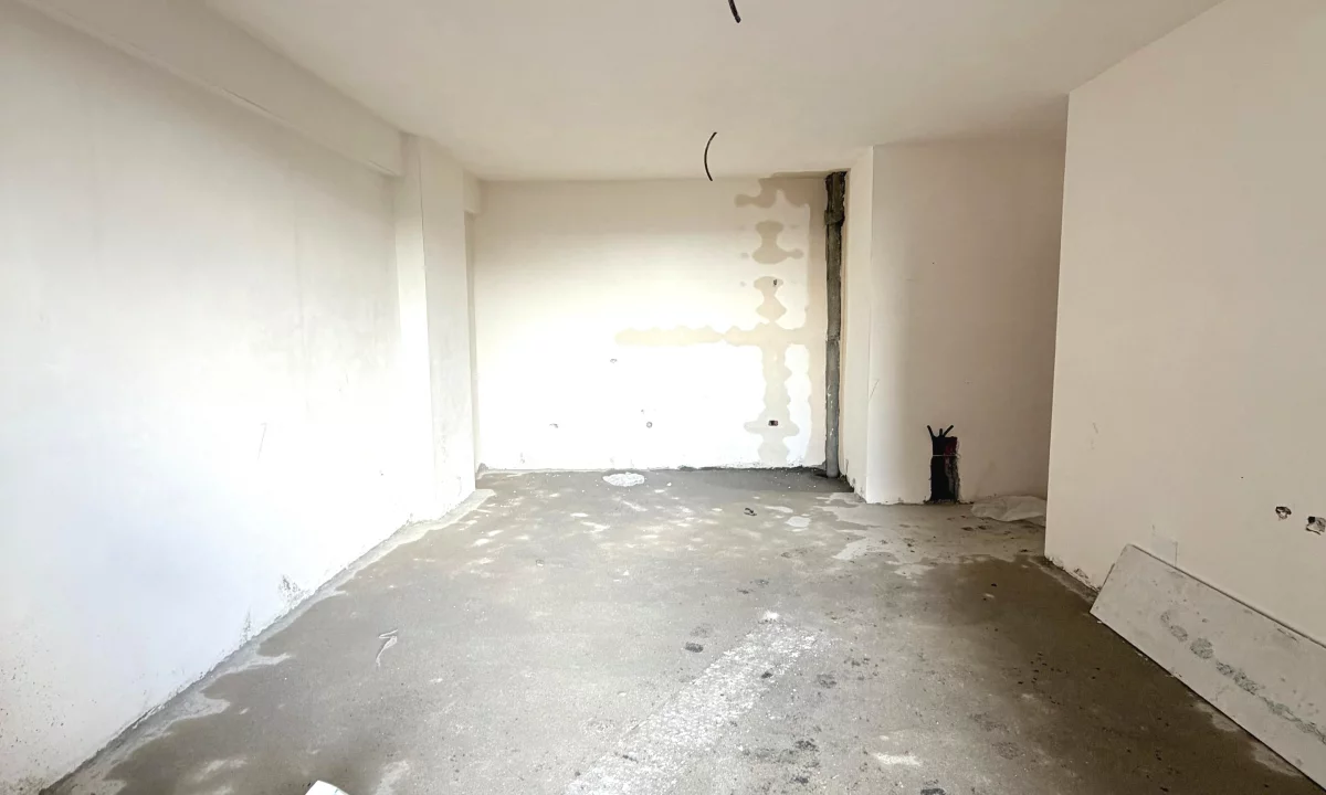 Shtepi ne shitje Apartament ne Tirane, 2+1, Mobilimi Bosh, pa mobiluar, Pagesa 92,446  Euro.