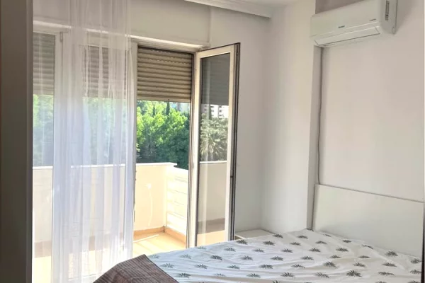 Shtepi me qera Apartament ne Tirane, 1+1, Mobilimi E mobiluar, Pagesa 60,000  Leke.