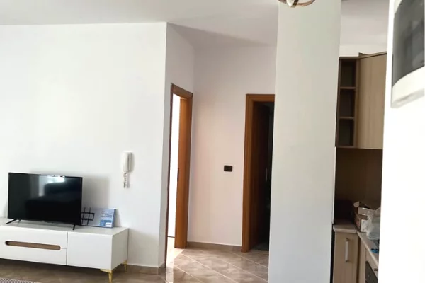 Shtepi me qera Apartament ne Tirane, 1+1, Mobilimi E mobiluar, Pagesa 60,000  Leke.