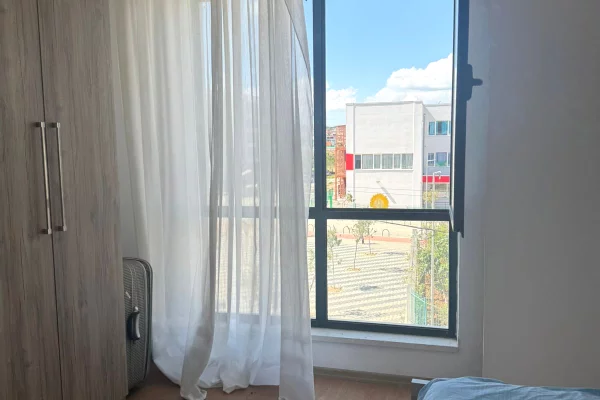 Shtepi me qera Apartament ne Tirane, 3+1, Mobilimi E mobiluar, Pagesa 50,000  Leke.