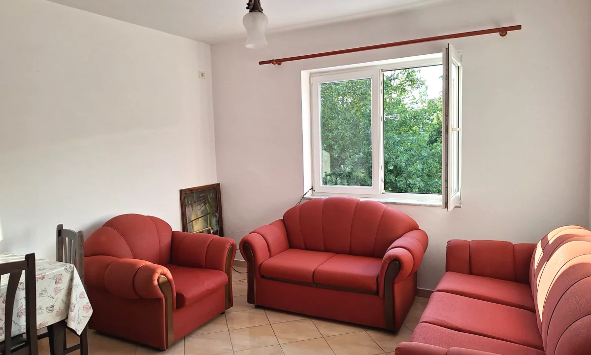 Shtepi me qera Apartament ne Tirane, 2+1, Mobilimi E mobiluar, Pagesa 50,000  Leke.