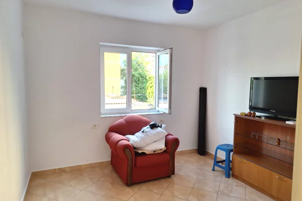 Shtepi me qera Apartament ne Tirane, 2+1, Mobilimi E mobiluar, Pagesa 50,000  Leke.