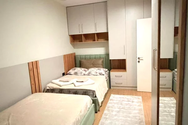 Shtepi me qera Apartament ne Tirane, 1+1, Mobilimi E mobiluar, Pagesa 65,000  Leke.