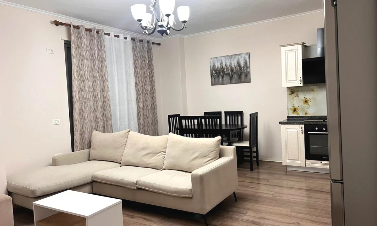 Shtepi me qera Apartament ne Tirane, 2+1, Mobilimi E mobiluar, Pagesa 450  Euro.