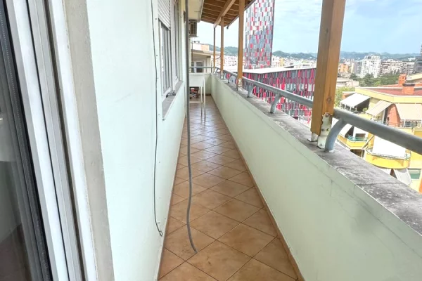 Shtepi me qera Apartament ne Tirane, 2+1, Mobilimi E mobiluar, Pagesa 80,000  Leke.