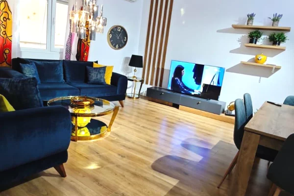 Shtepi me qera Apartament ne Tirane, 2+1, Mobilimi E mobiluar, Pagesa 950  Euro.