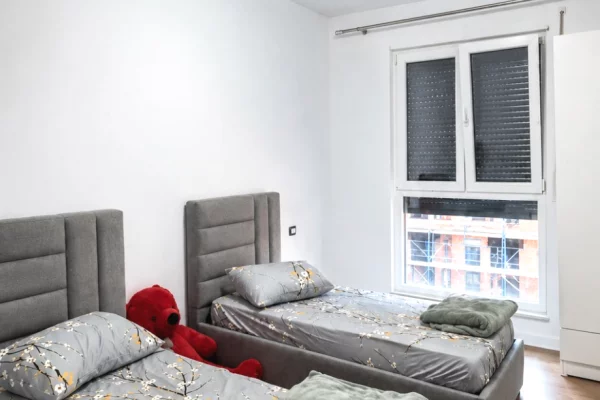 Shtepi me qera Apartament ne Tirane, 2+1, Mobilimi E mobiluar, Pagesa 40,000  Leke.