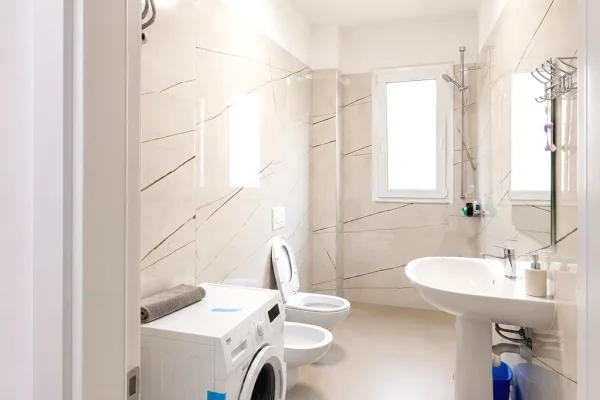 Shtepi me qera Apartament ne Tirane, 2+1, Mobilimi E mobiluar, Pagesa 40,000  Leke.